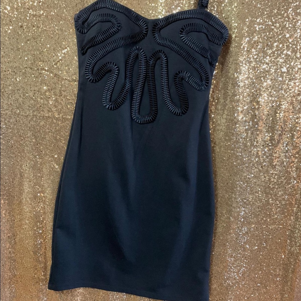 Dress - Picture 2 of 4